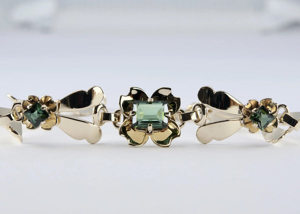 Retro Tiffany & Company Green Tourmaline Four Leaf Clover Bracelet in 14K Yellow Gold