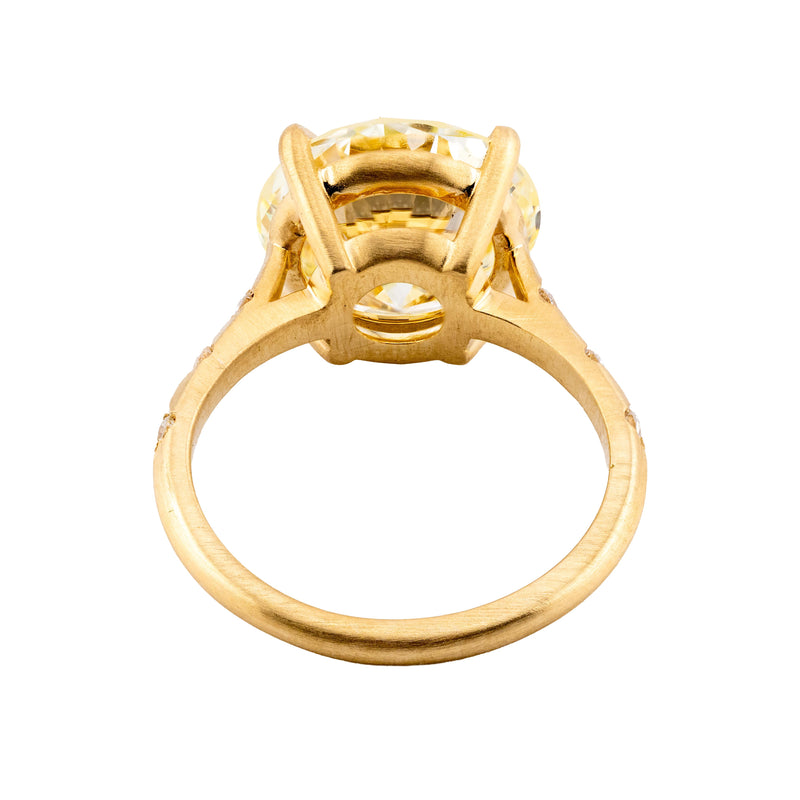 Mesmerizing 6.06ctw GIA Certified Diamond Engagement Ring in 18K Yellow Gold