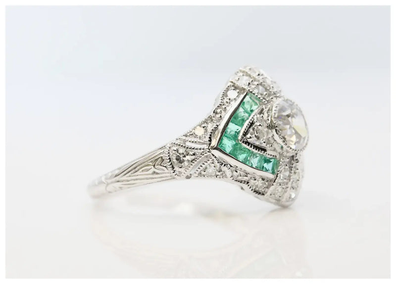Art Deco Emerald and Diamond ring in 14K White Gold