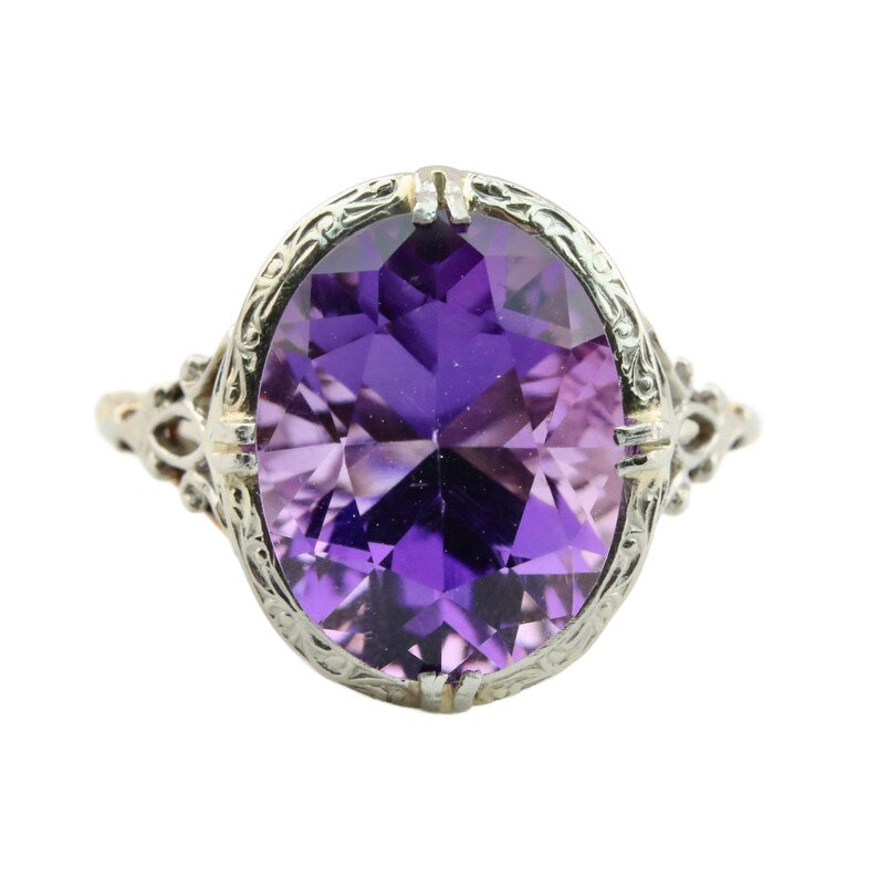 Art Deco Amethyst Solitaire Filigree Ring in Two Tone 14 Karat Gold