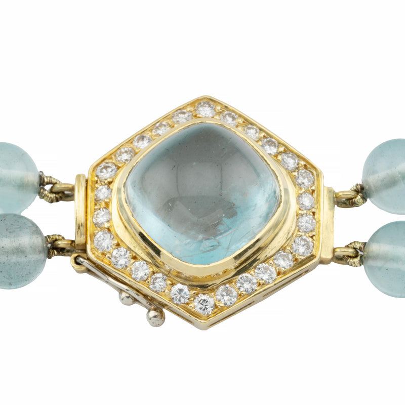 Luxurious Aquamarine and Diamond Necklace in 18K Yellow Gold